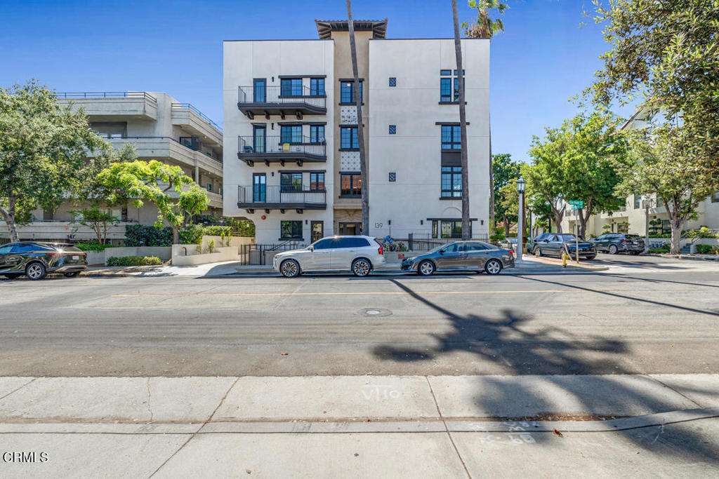 139 S Oak Knoll Avenue 101