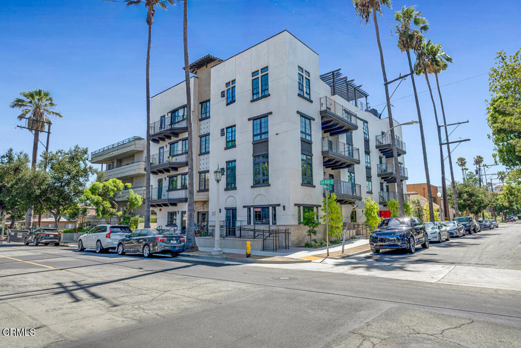 139 S Oak Knoll Avenue 403