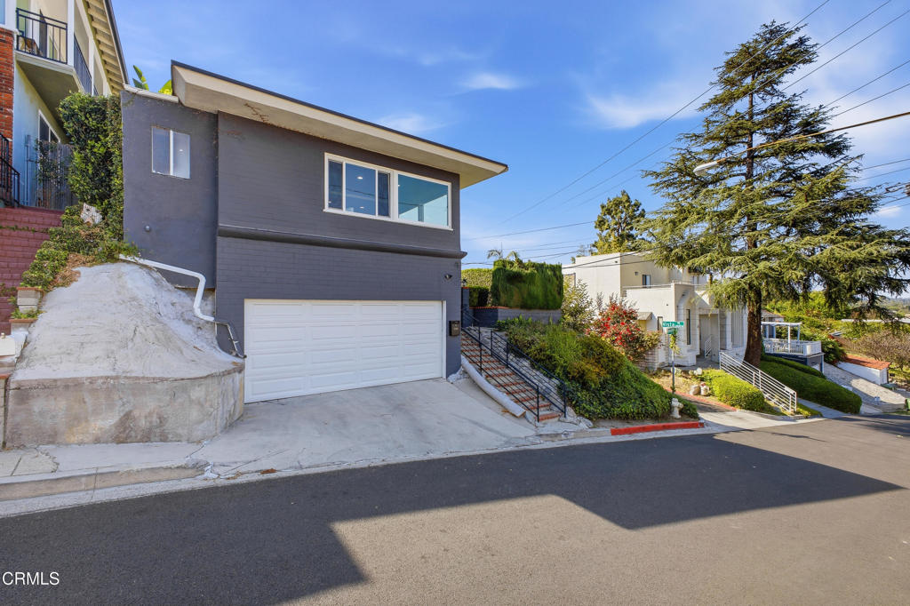 126 Palatine Drive