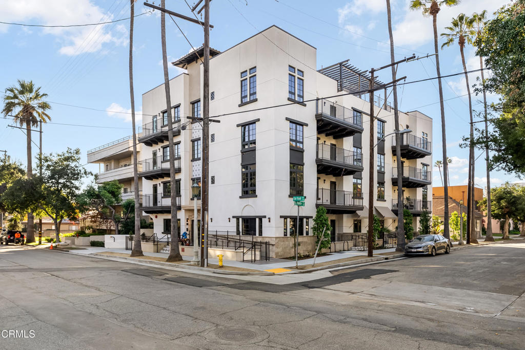 139 S Oak Knoll Avenue 104