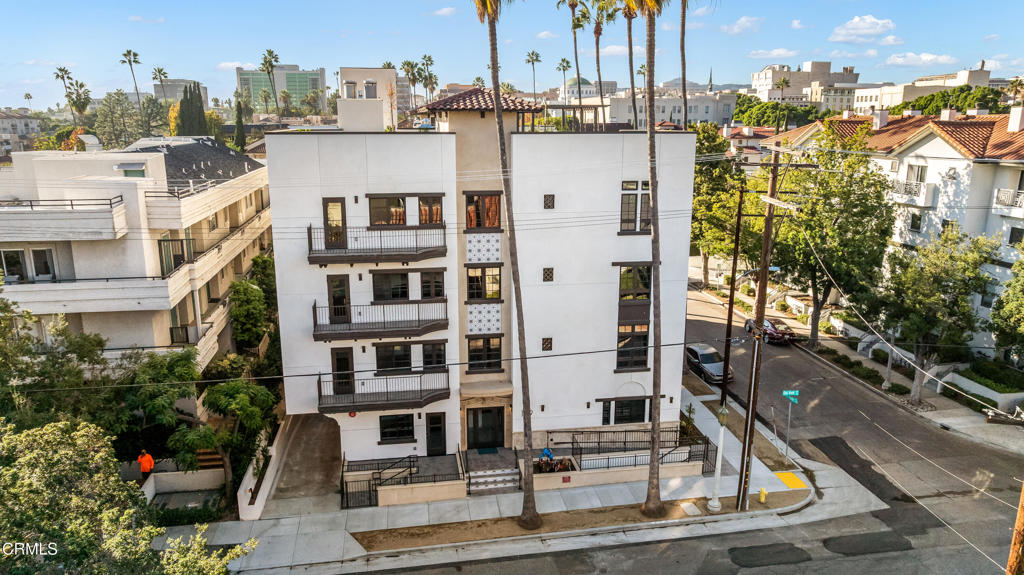 139 S Oak Knoll Avenue 301