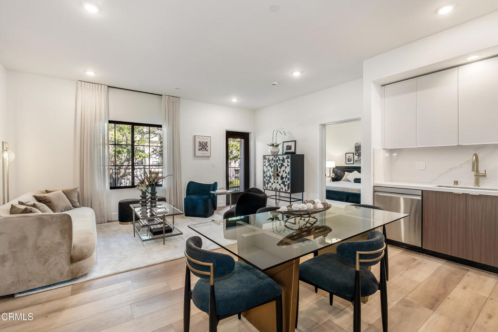 139 S Oak Knoll Avenue 402