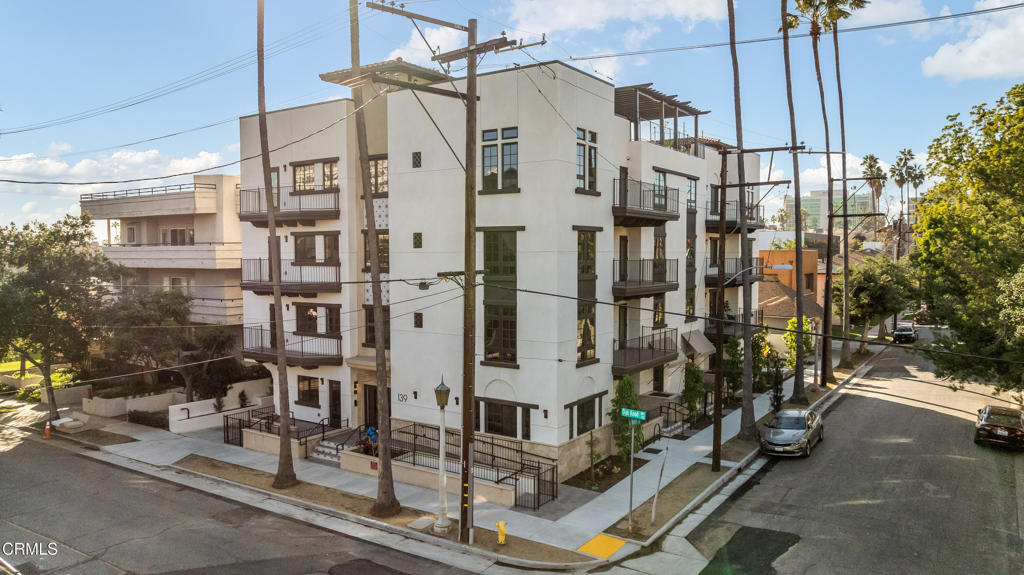 139 S Oak Knoll Avenue 203