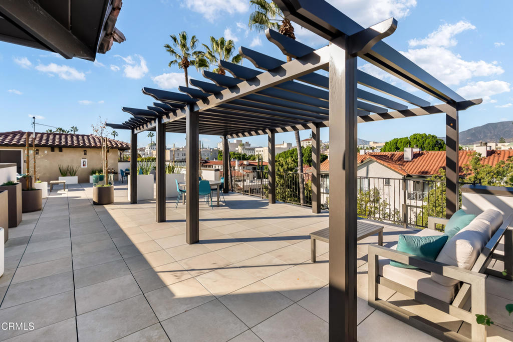 139 S Oak Knoll Avenue 203