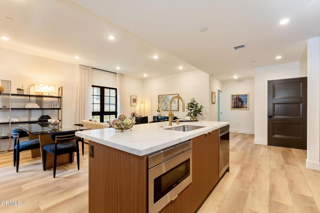 139 S Oak Knoll Avenue 203