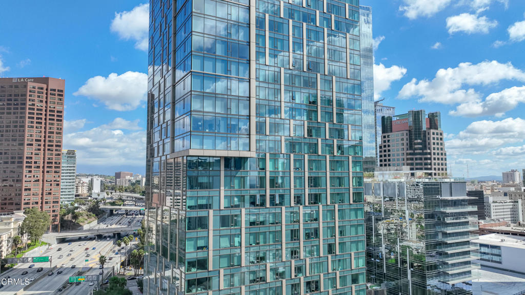 889 Francisco Street 802