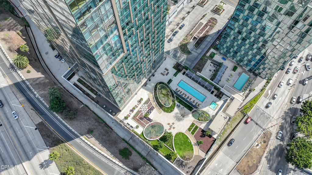 889 Francisco Street 802