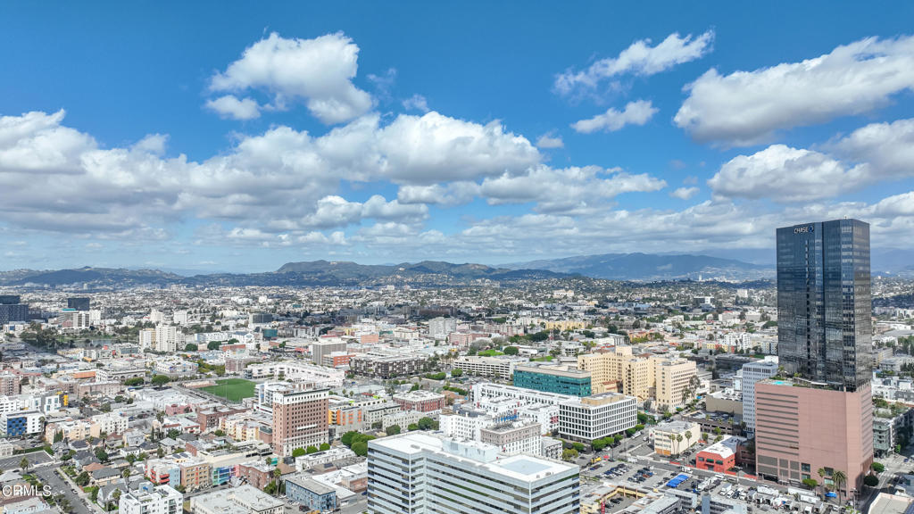 889 Francisco Street 802