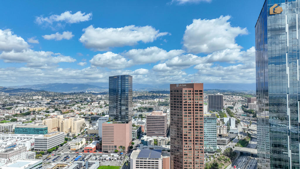 889 Francisco Street 802