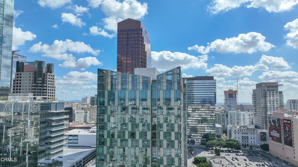 889 Francisco Street 802