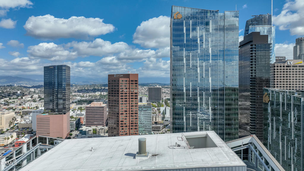 889 Francisco Street 802