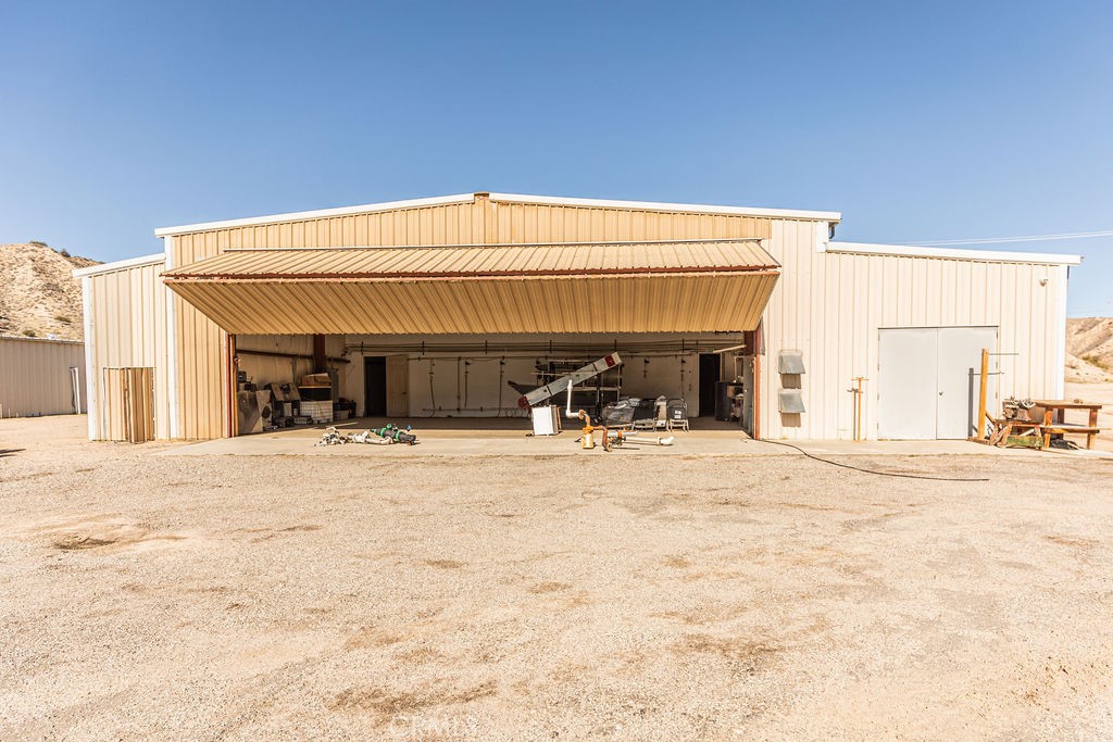 890 Ballinger Canyon Road