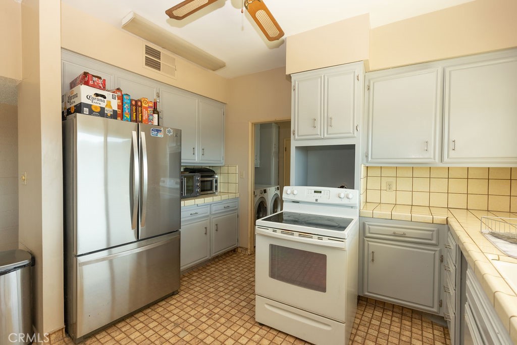 890 Ballinger Canyon Road