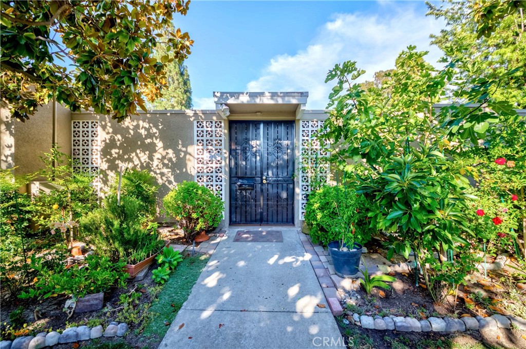 651 Avenida Sevilla C