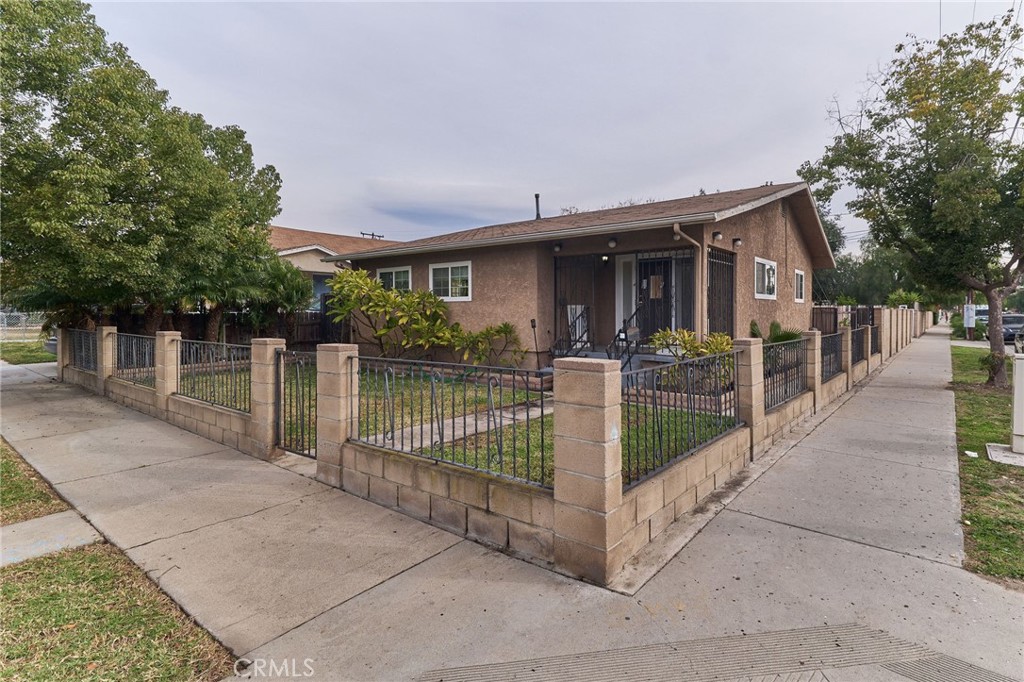 602 N Louise Avenue