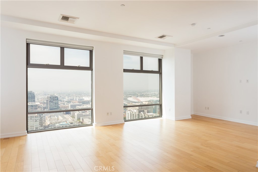 801 S Grand Avenue 2212
