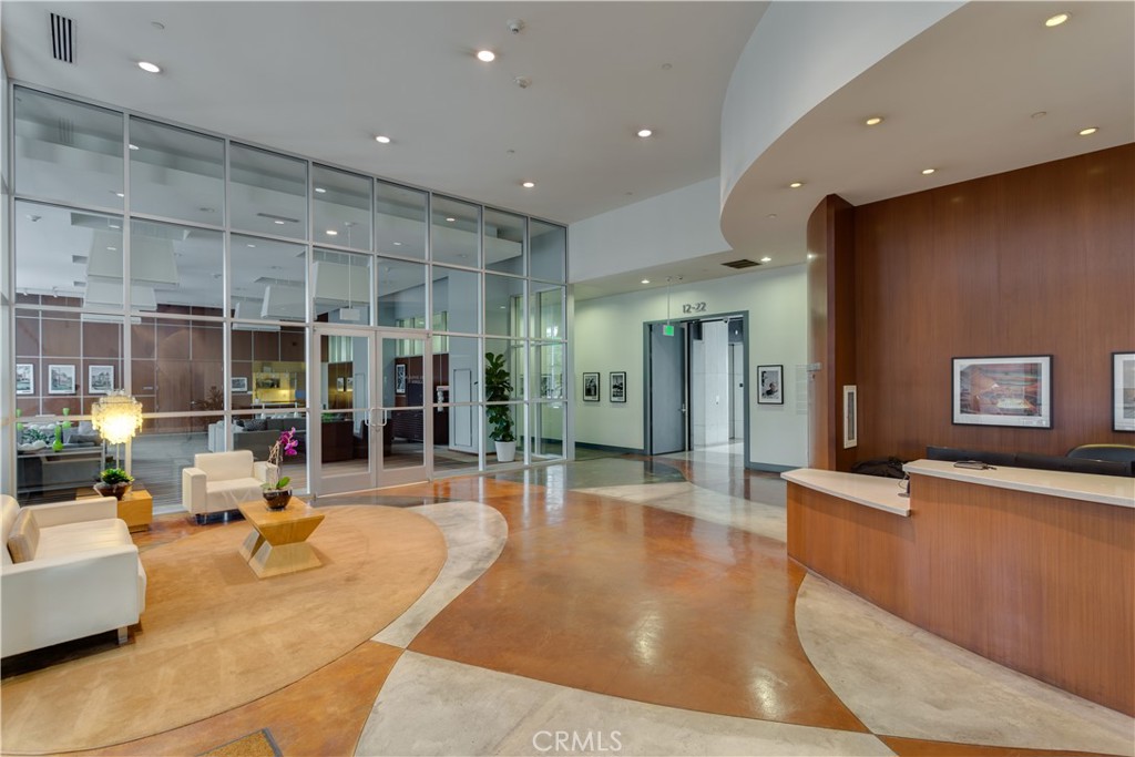 801 S Grand Avenue 2212