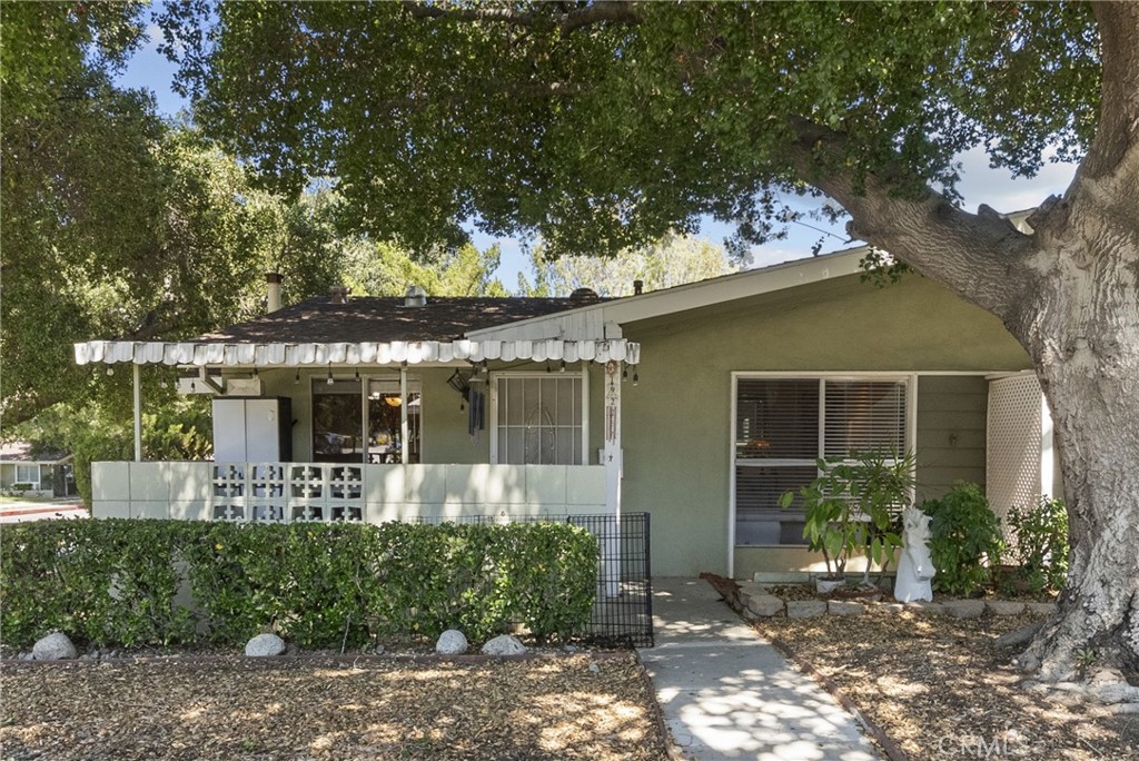 19226 Avenue Of The Oaks A