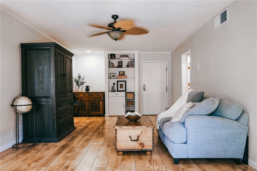 2386 E Del Mar Blvd 101