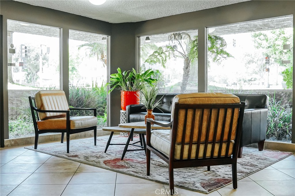 2386 E Del Mar Blvd 101