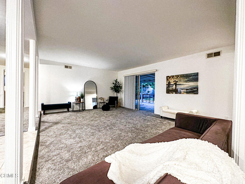 10012 Sunnybrae Avenue