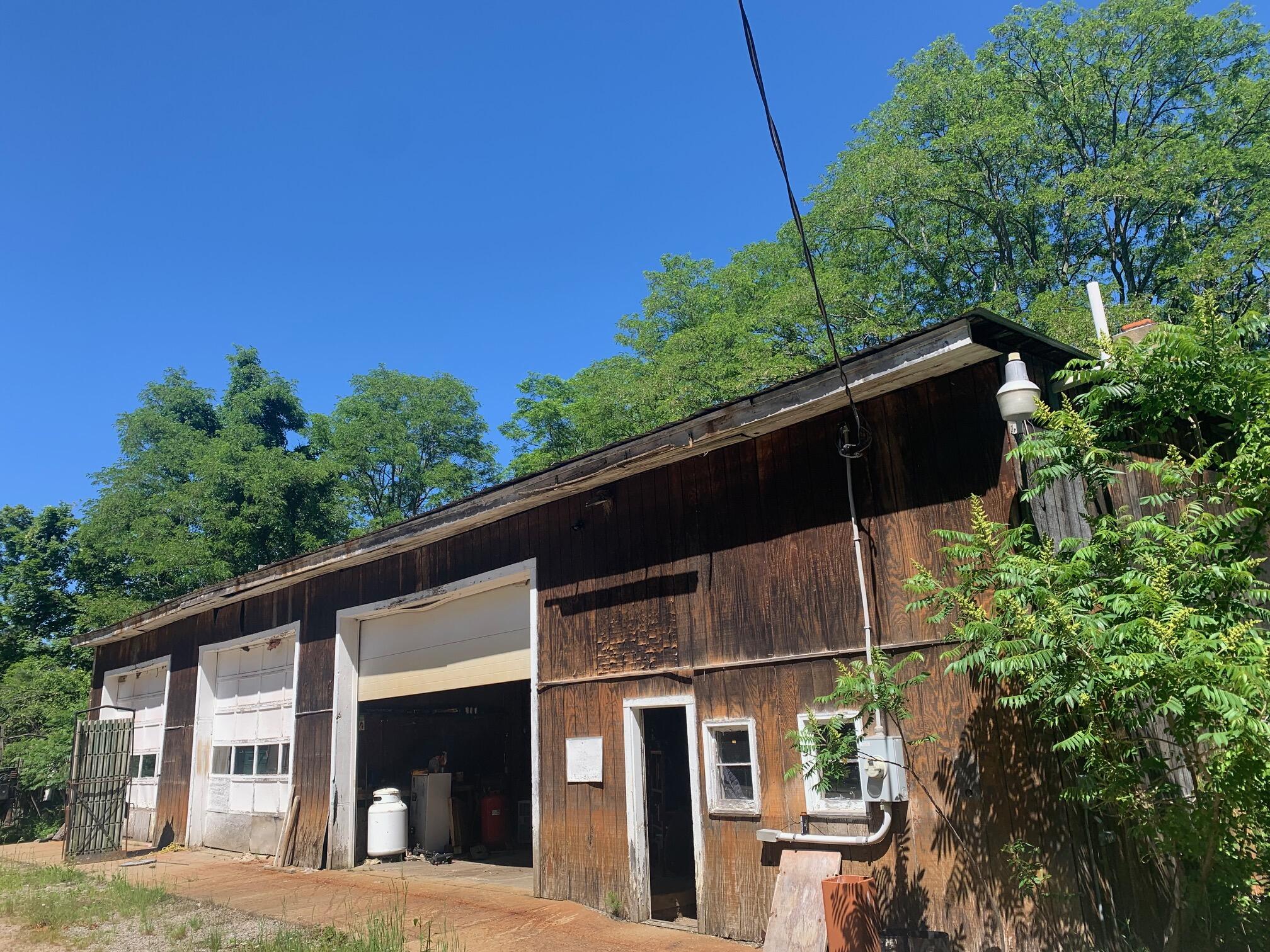 6 Dugway Road