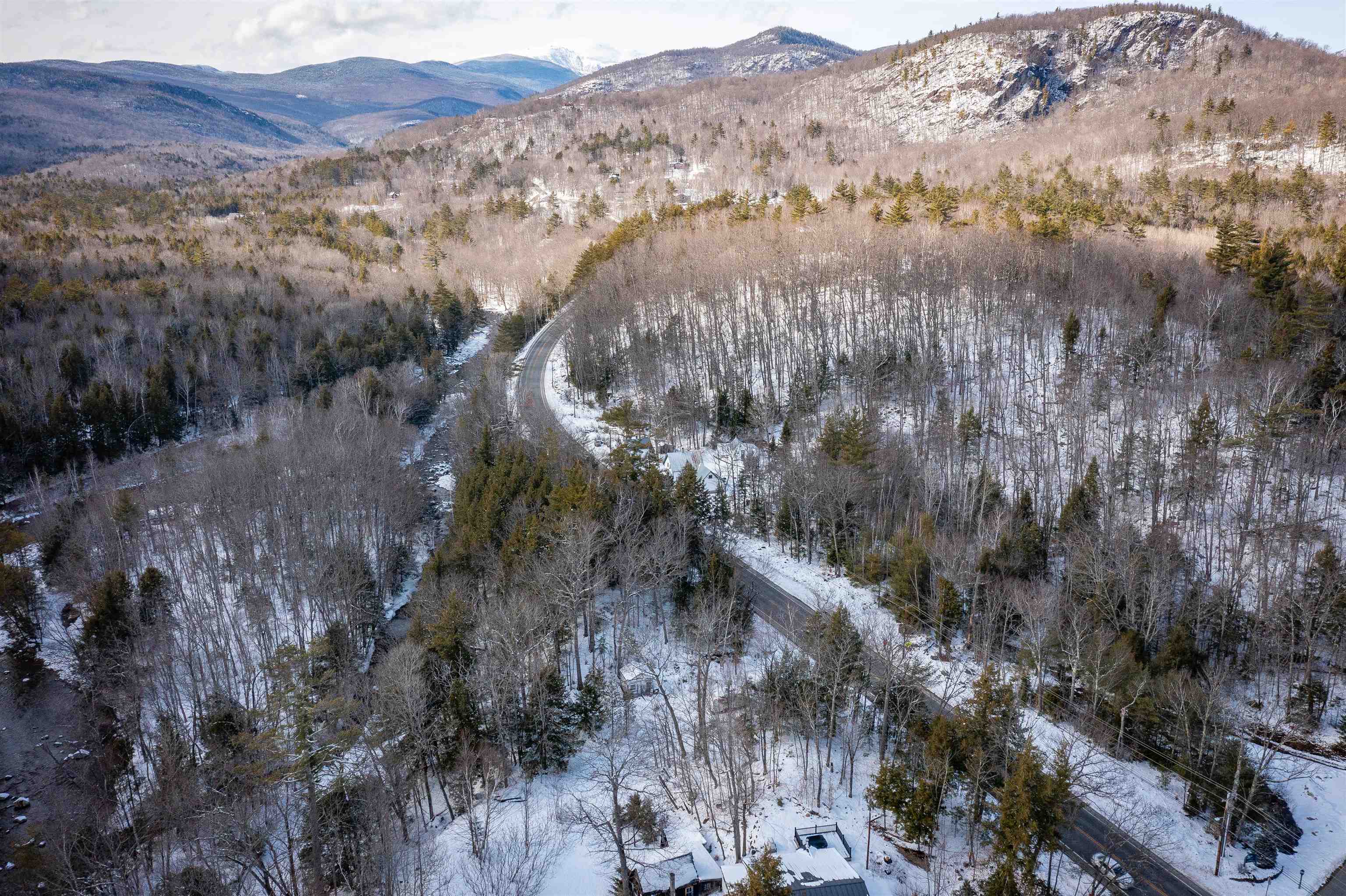 4 St Martins Drive Unit: Map R12/Parcel 133 & Map V01/Parcel 21