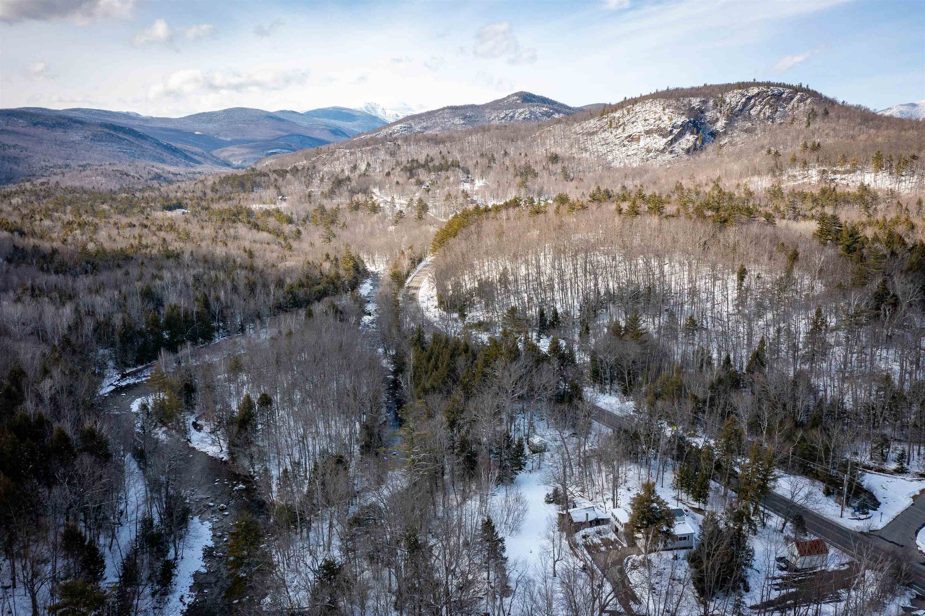 4 St Martins Drive Unit: Map R12/Parcel 133 & Map V01/Parcel 21