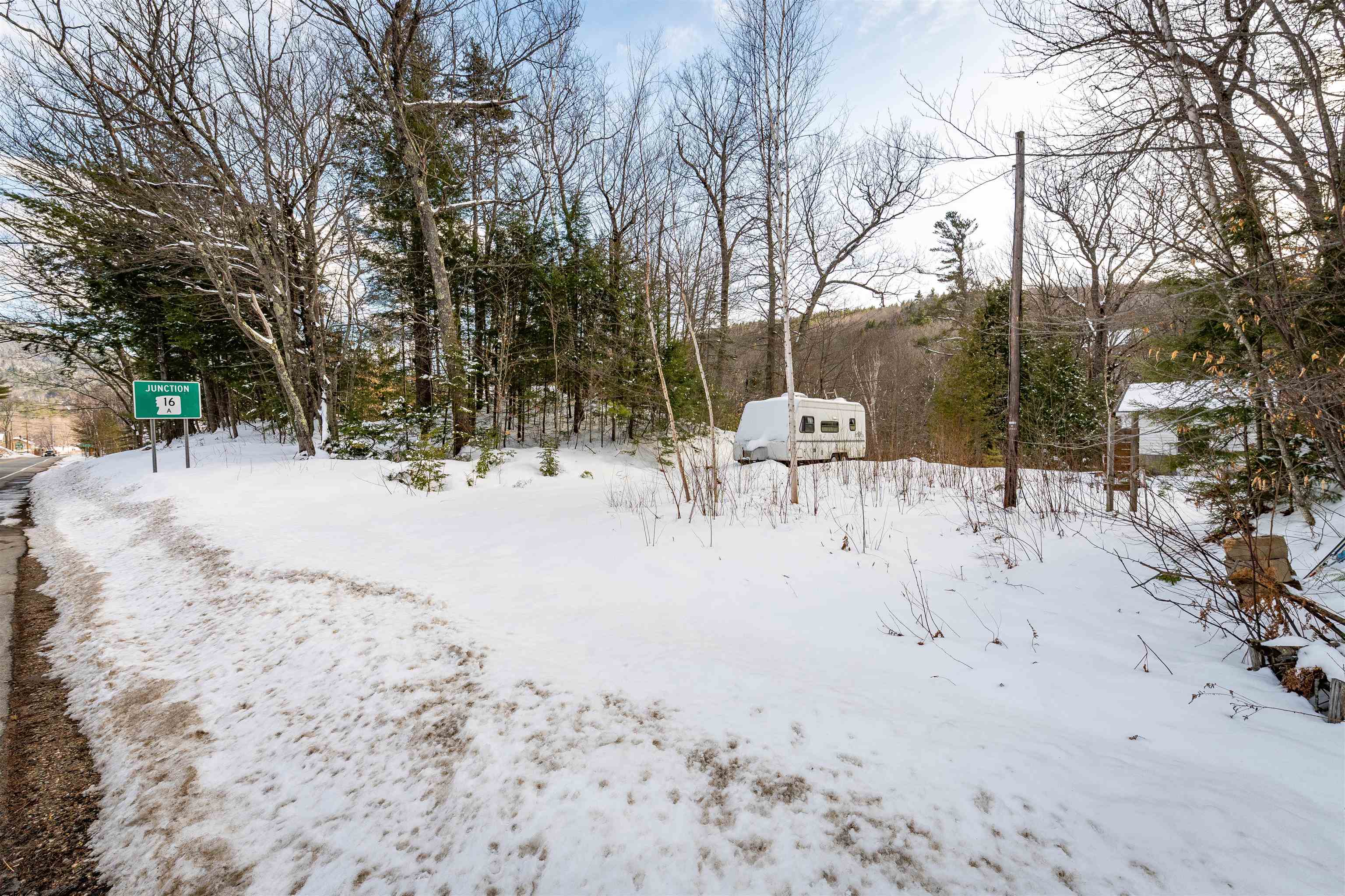 4 St Martins Drive Unit: Map R12/Parcel 133 & Map V01/Parcel 21