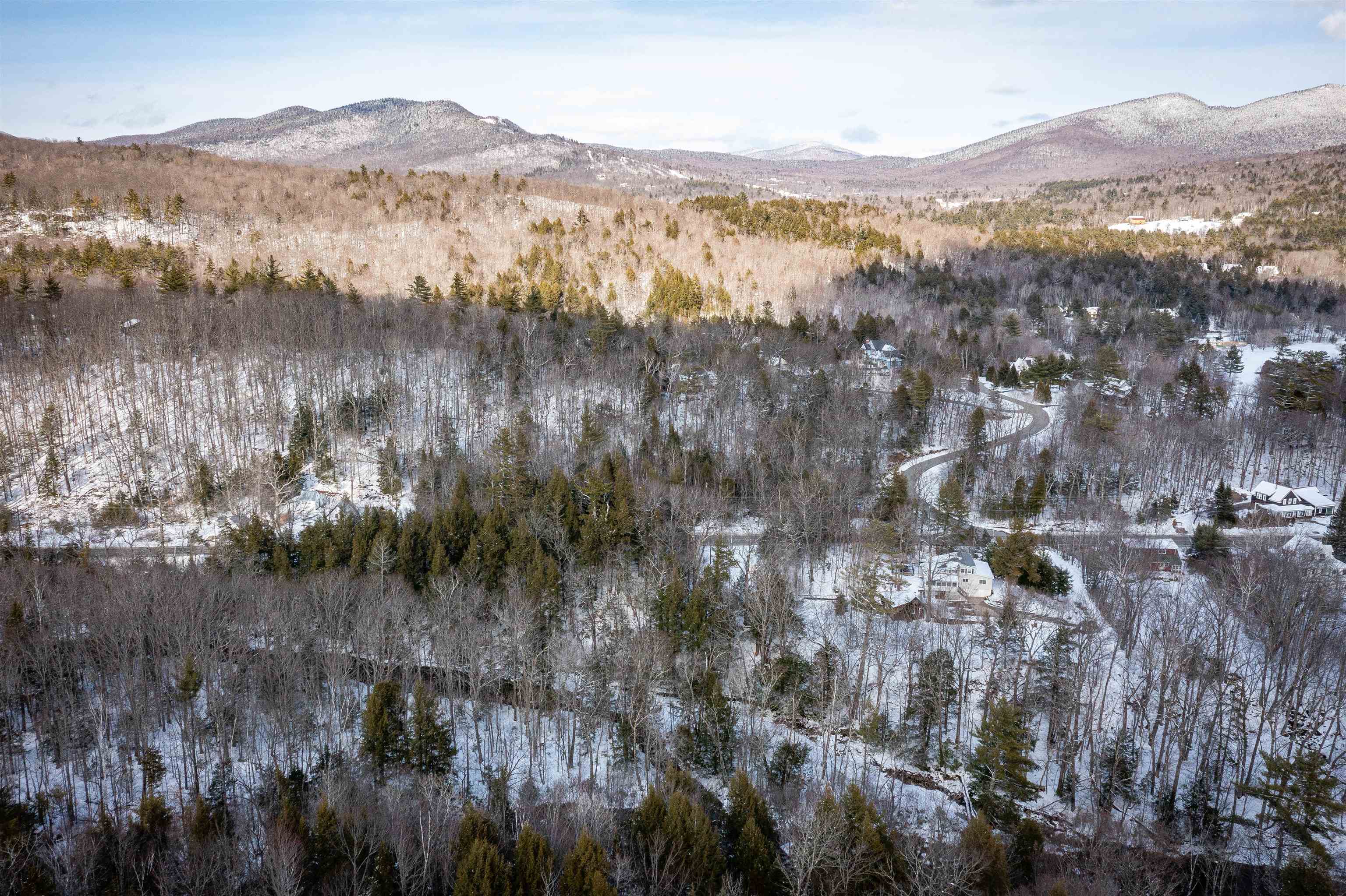 4 St Martins Drive Unit: Map R12/Parcel 133 & Map V01/Parcel 21