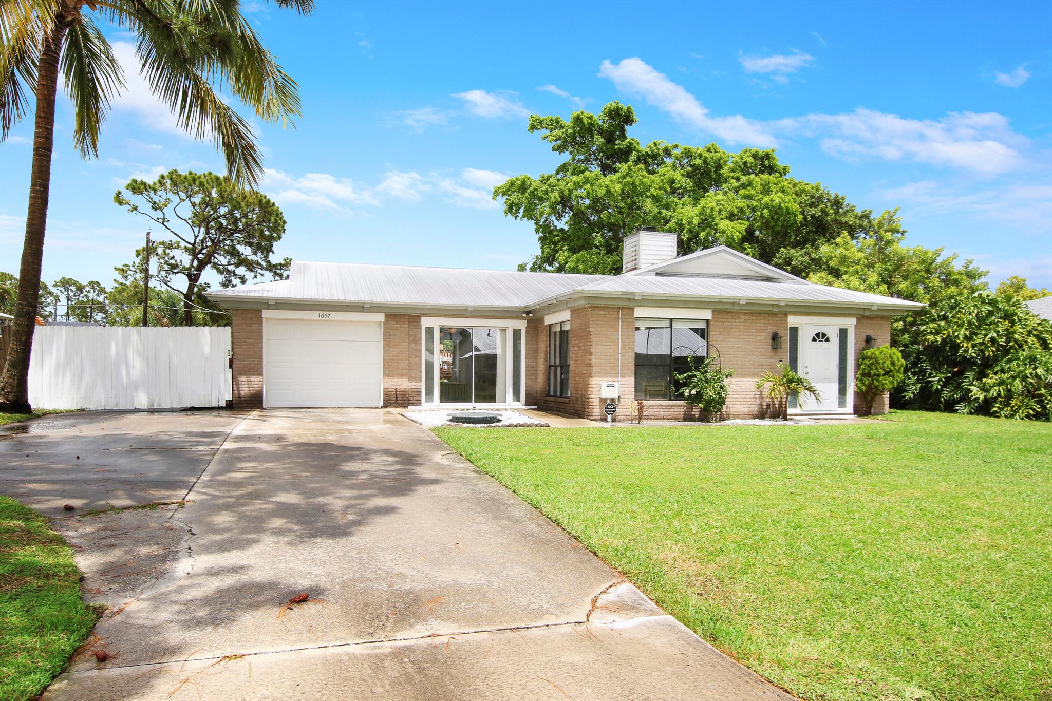1657 SE Shepard Lane