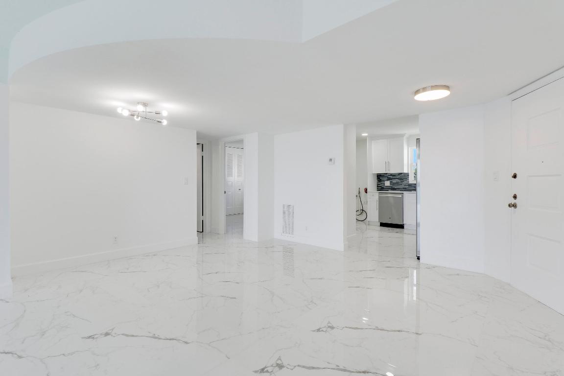 401 Lake Shore Drive 205