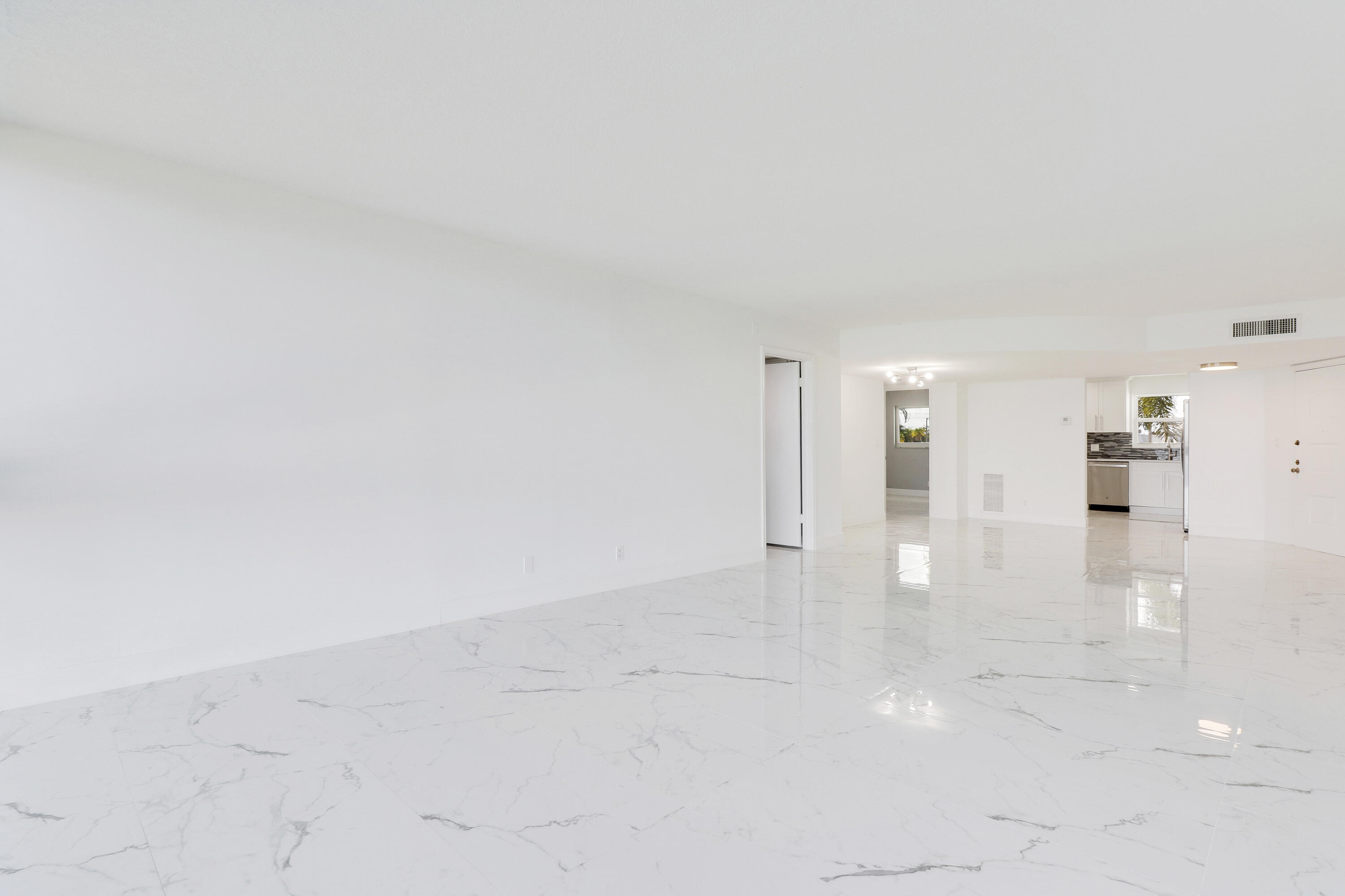 401 Lake Shore Drive 205