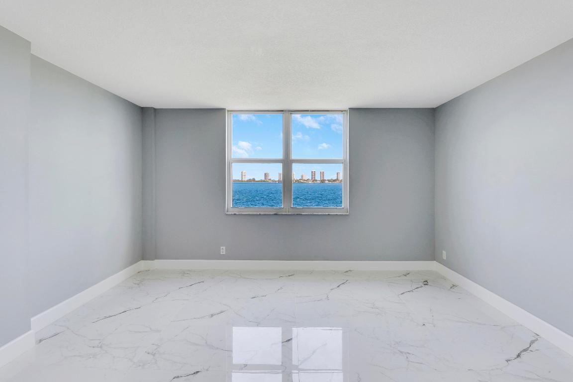 401 Lake Shore Drive 205