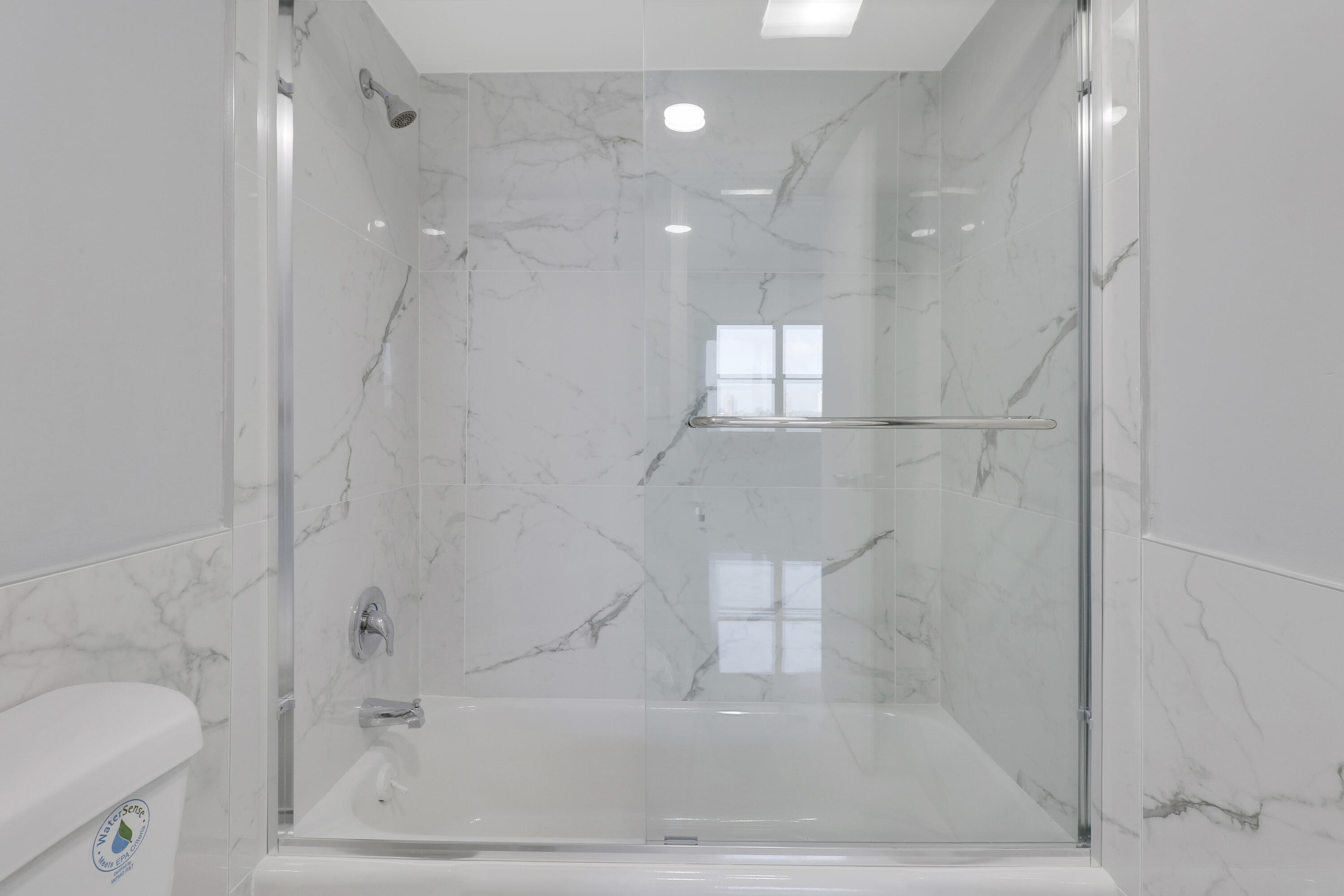 401 Lake Shore Drive 205