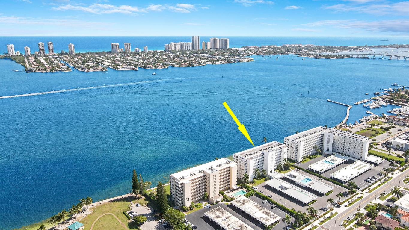 401 Lake Shore Drive 205