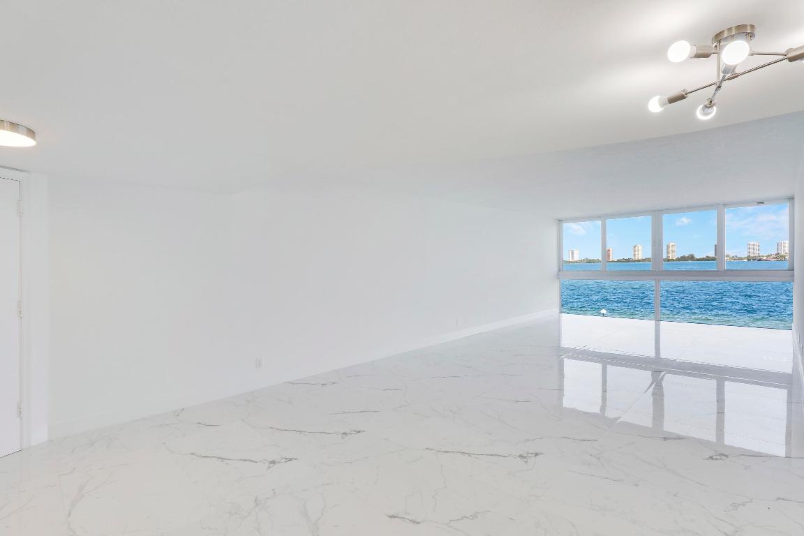 401 Lake Shore Drive 205