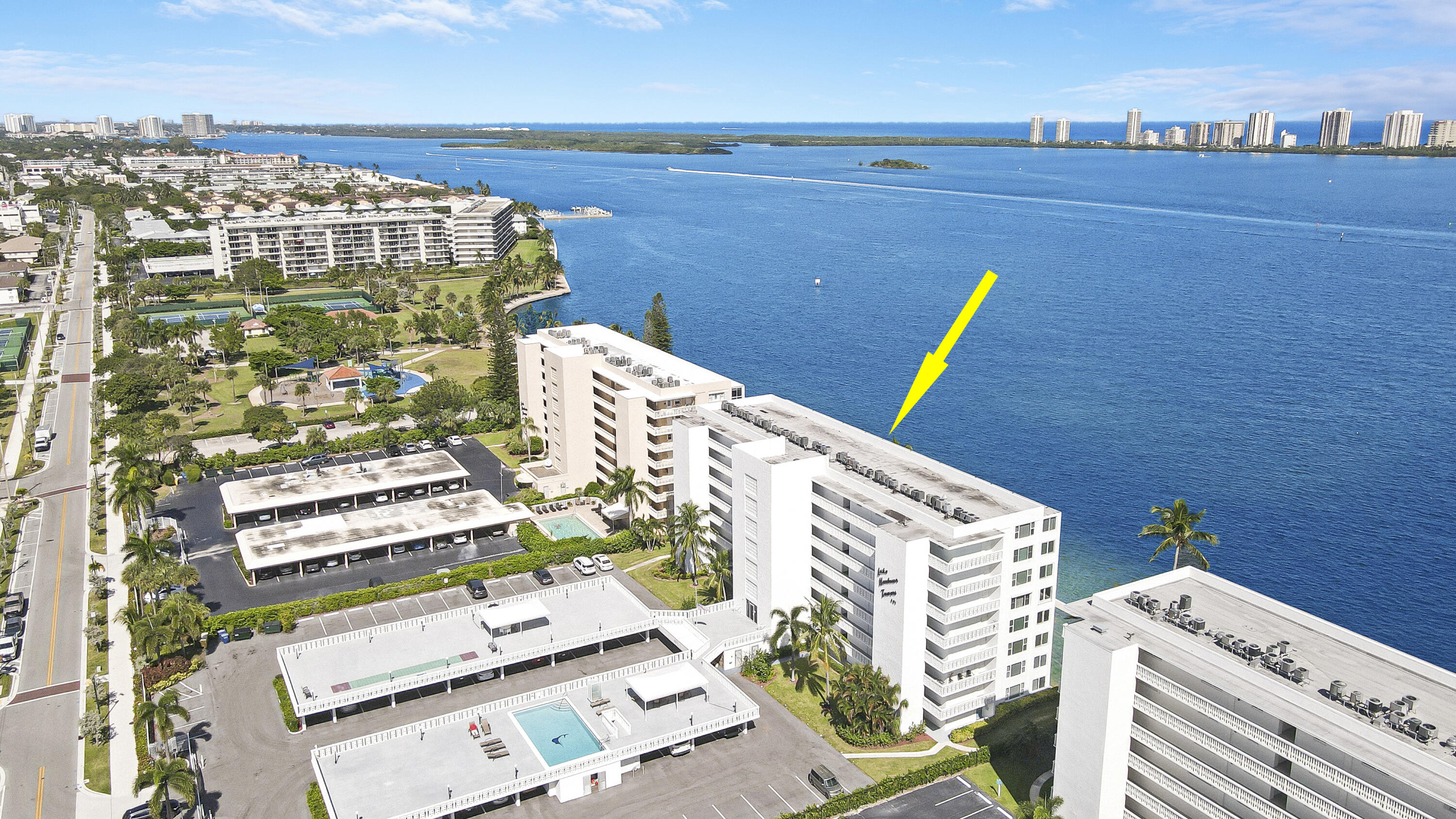 401 Lake Shore Drive 205