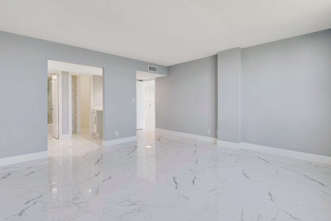 401 Lake Shore Drive 205