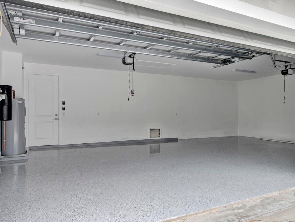 11353 Tangerine Boulevard