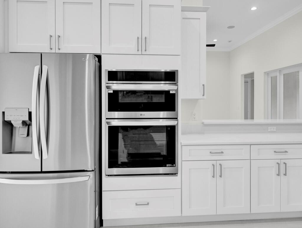 11353 Tangerine Boulevard