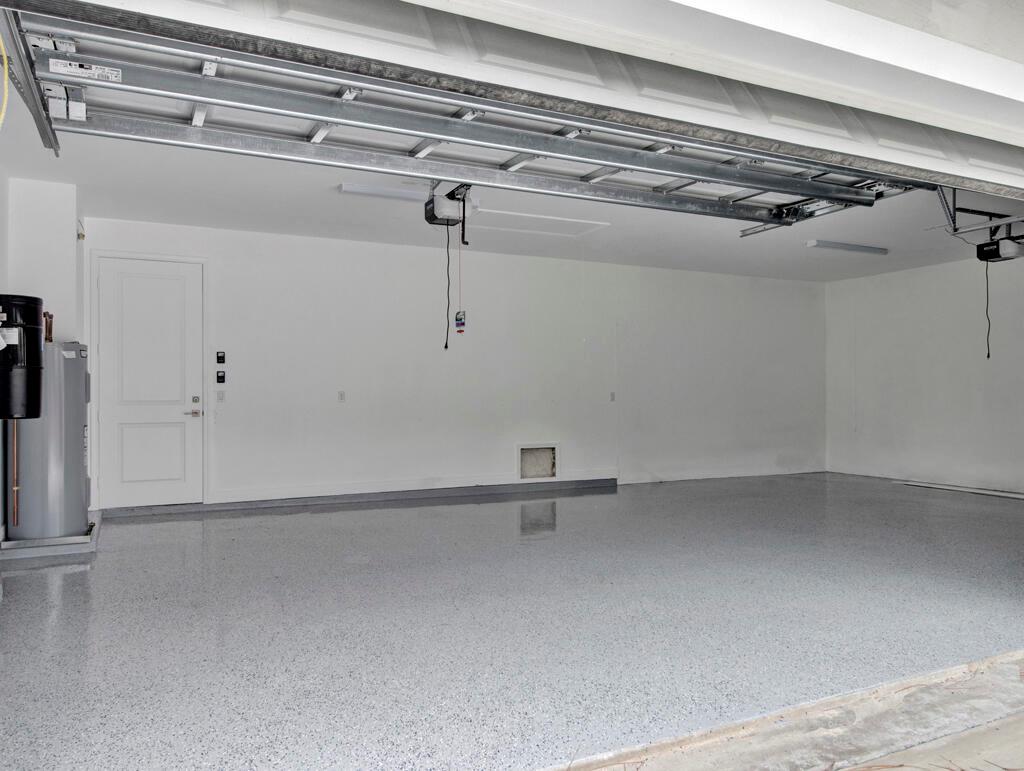 11353 Tangerine Boulevard