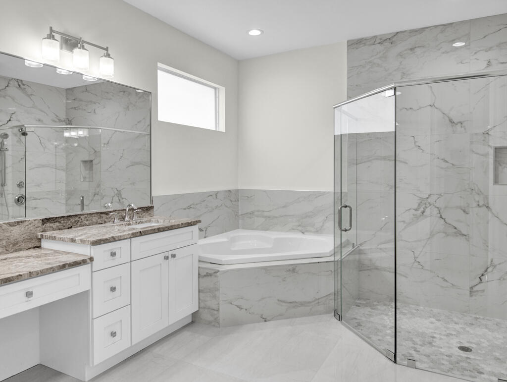 11353 Tangerine Boulevard