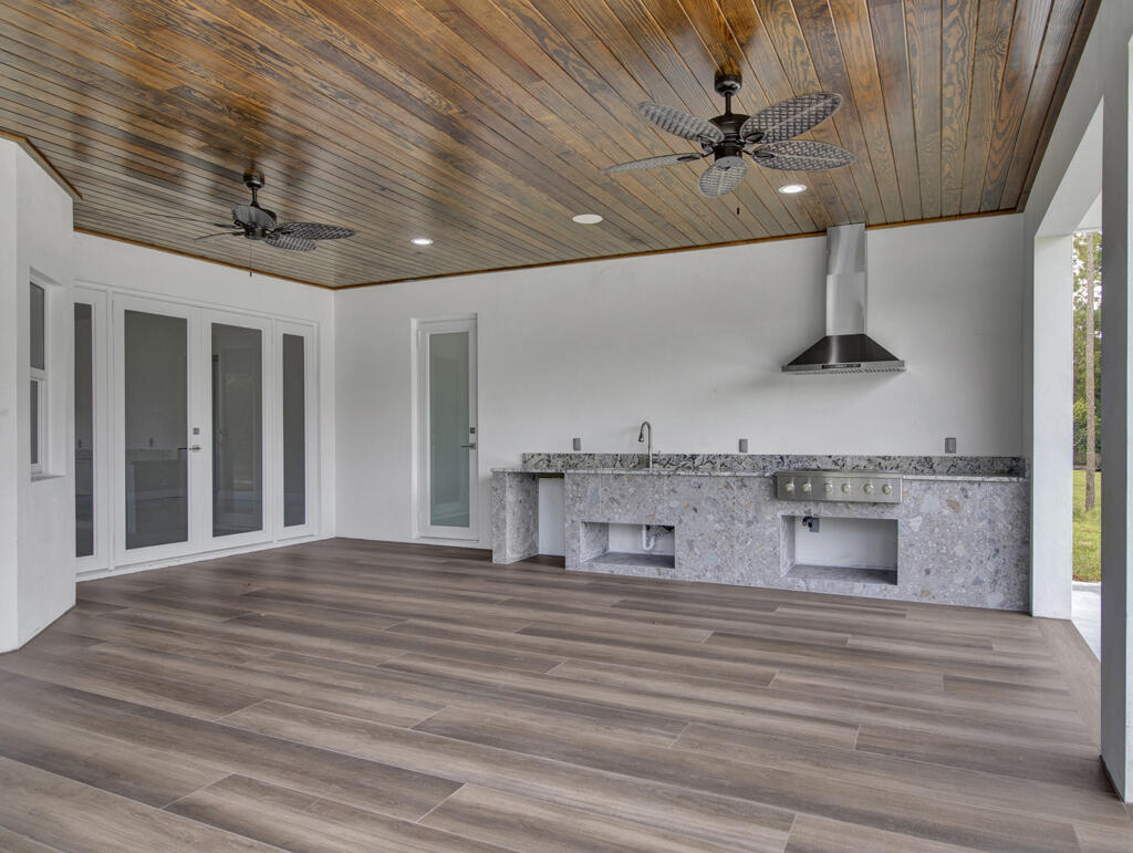 11353 Tangerine Boulevard