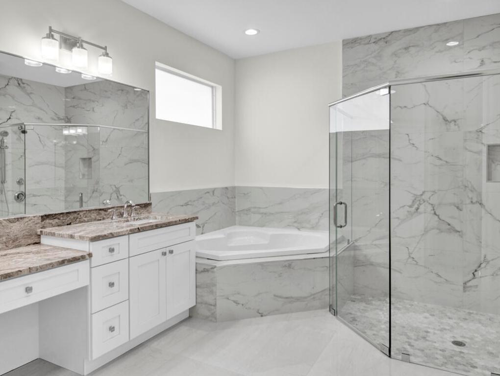 11353 Tangerine Boulevard