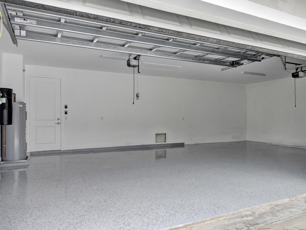 11353 Tangerine Boulevard