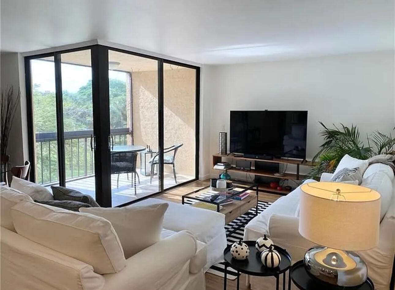 950 Egret Circle 5305