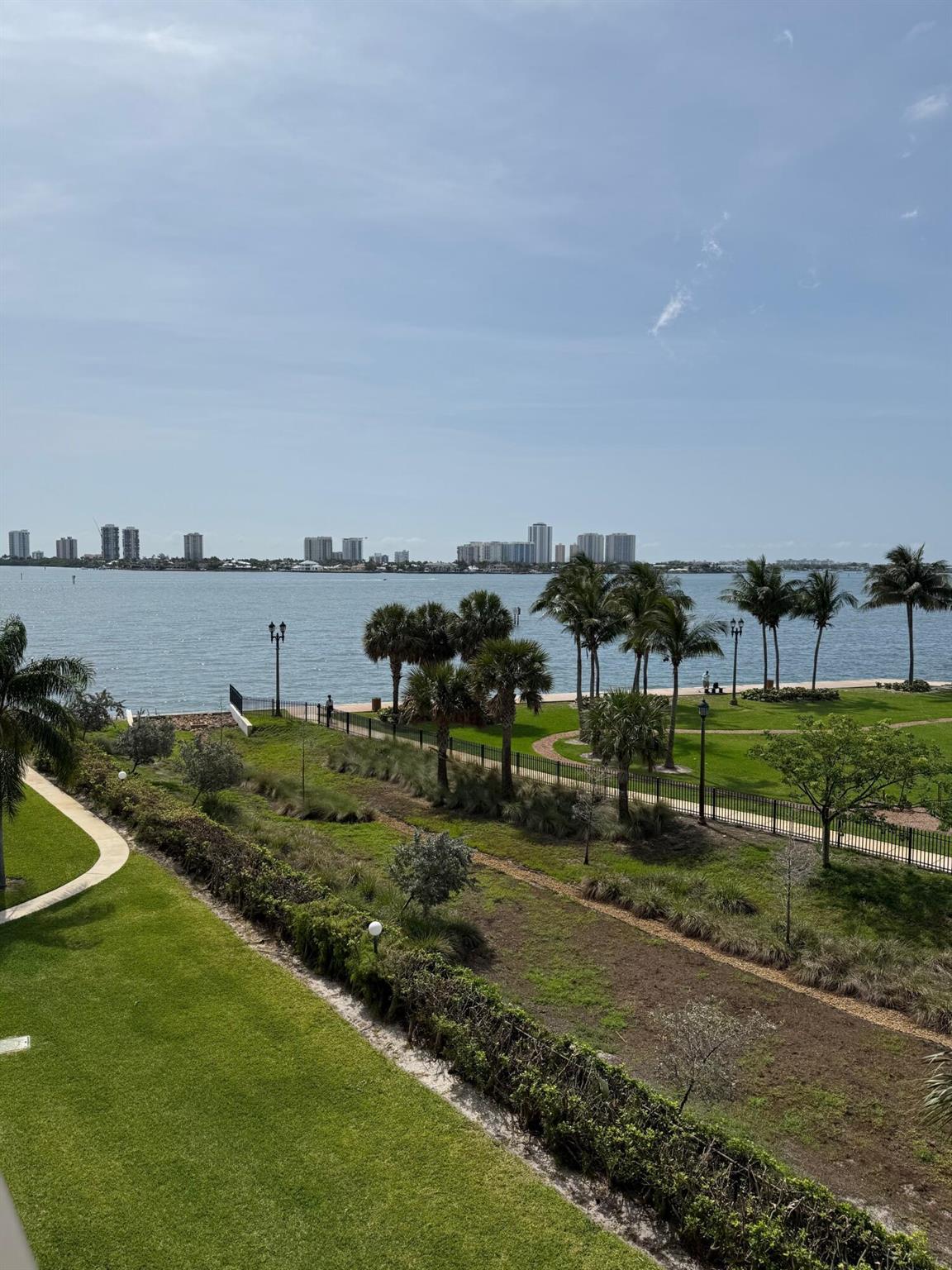 801 Lake Shore 411 Drive 411