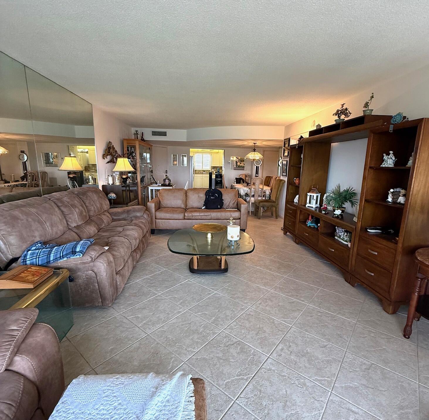 801 Lake Shore 411 Drive 411