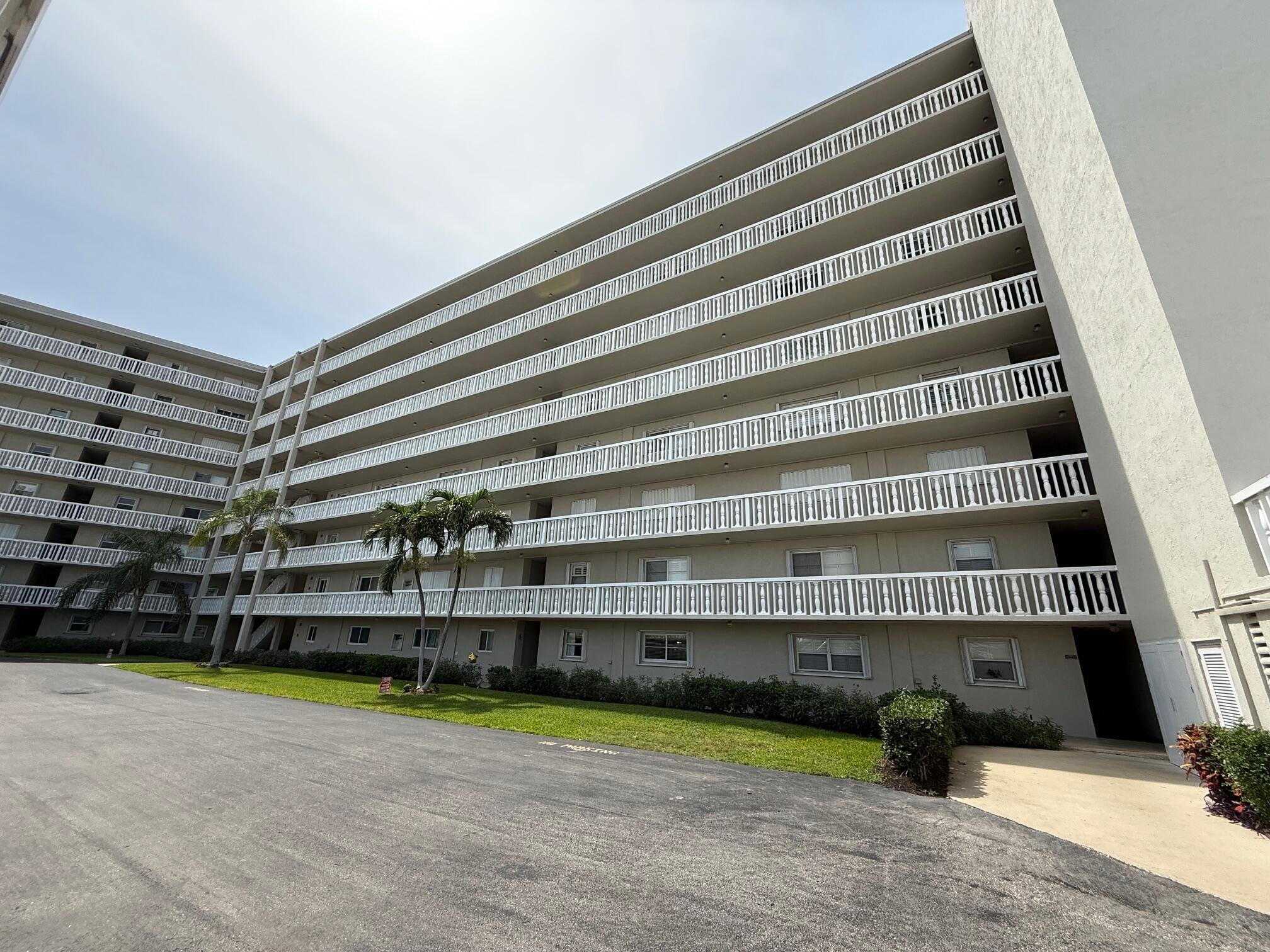 801 Lake Shore 411 Drive 411